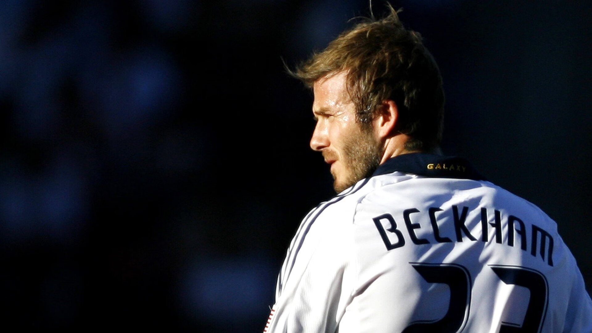 当波斯铁骑打穿加纳,哈兰德却在NBA季后赛接管比赛—一场错位时空的体育狂想