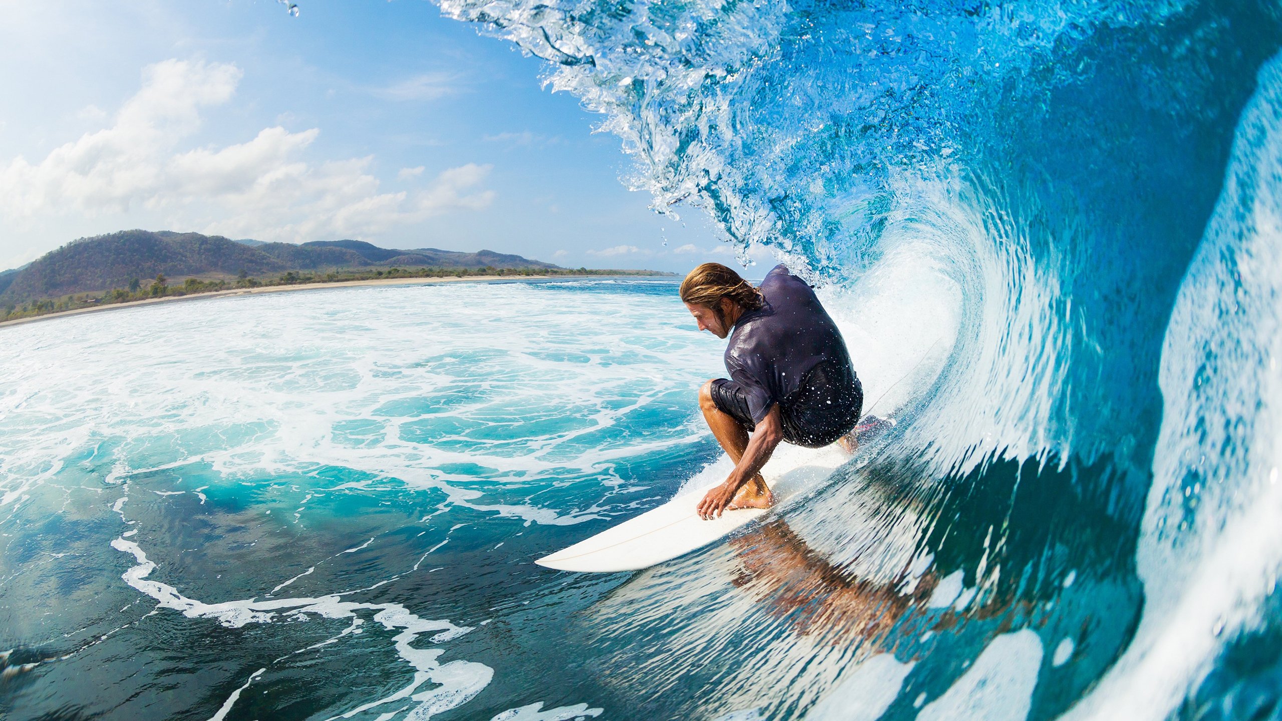 当引擎轰鸣遇见绿茵飞驰，孙兴慜如何用防守艺术点亮F1街道赛之夜