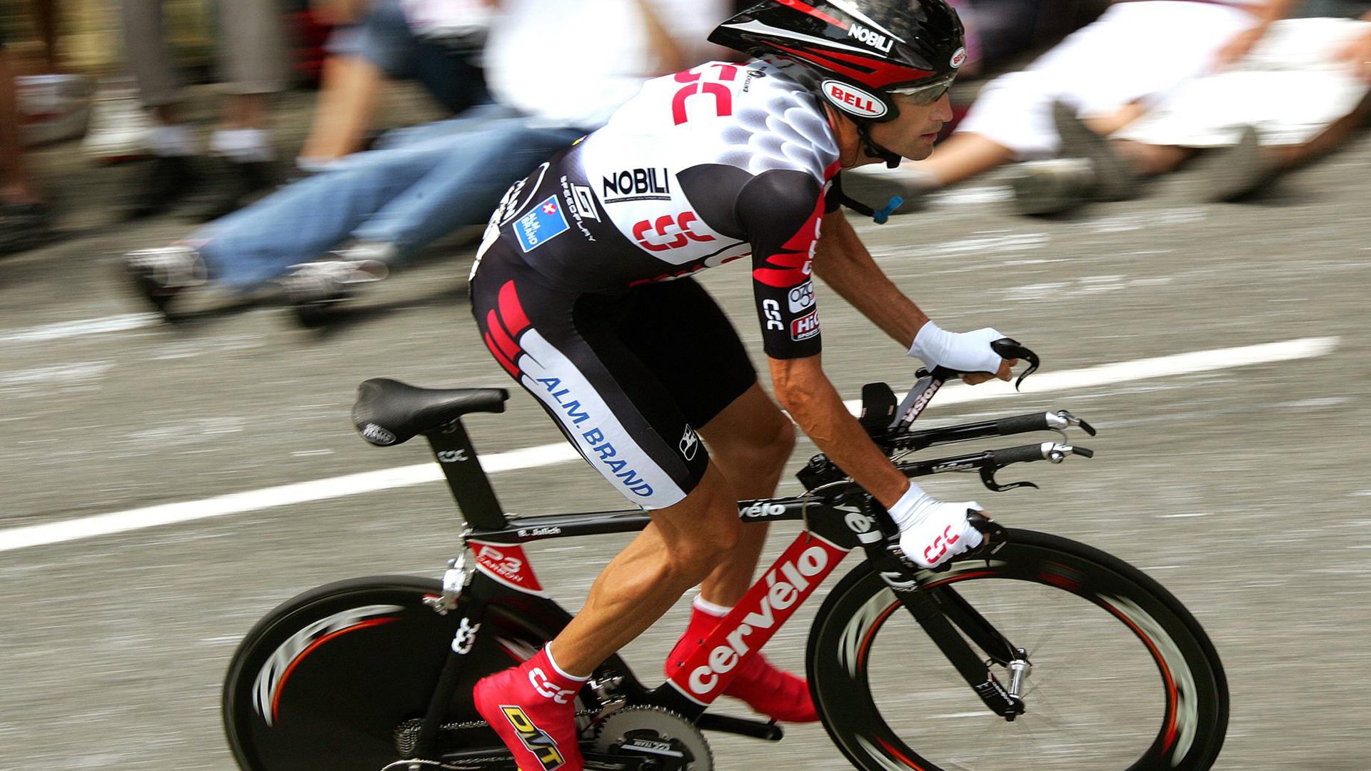 山西队翻盘马刺，米切尔西甲德比封神，体育无疆界，梦想共此声